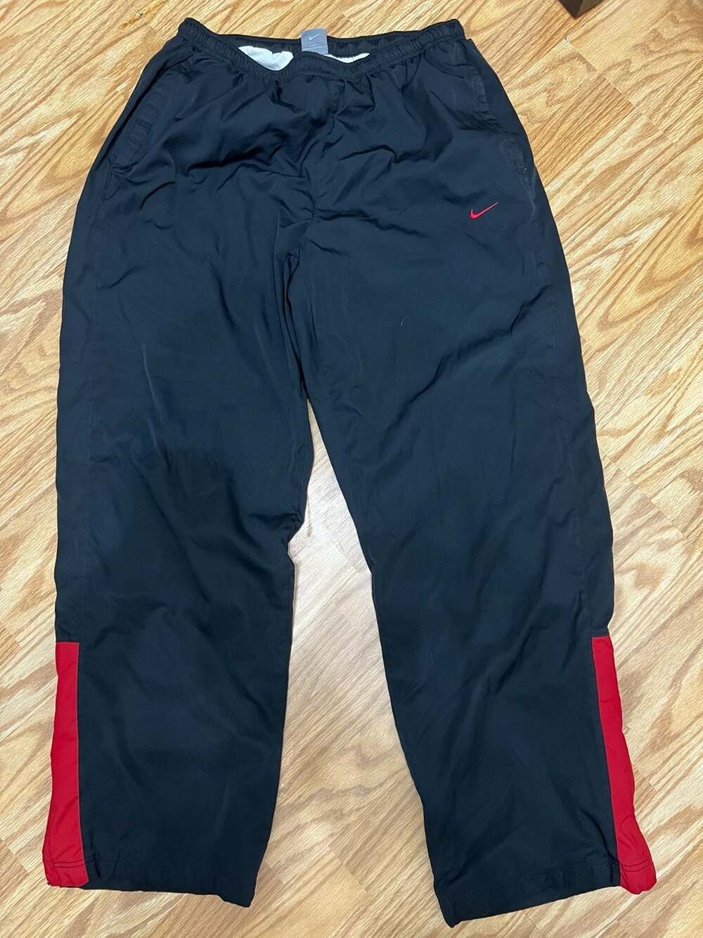 Nike Vintage 90s Y2K Black Nylon Track Pants with Red Accents Size XL